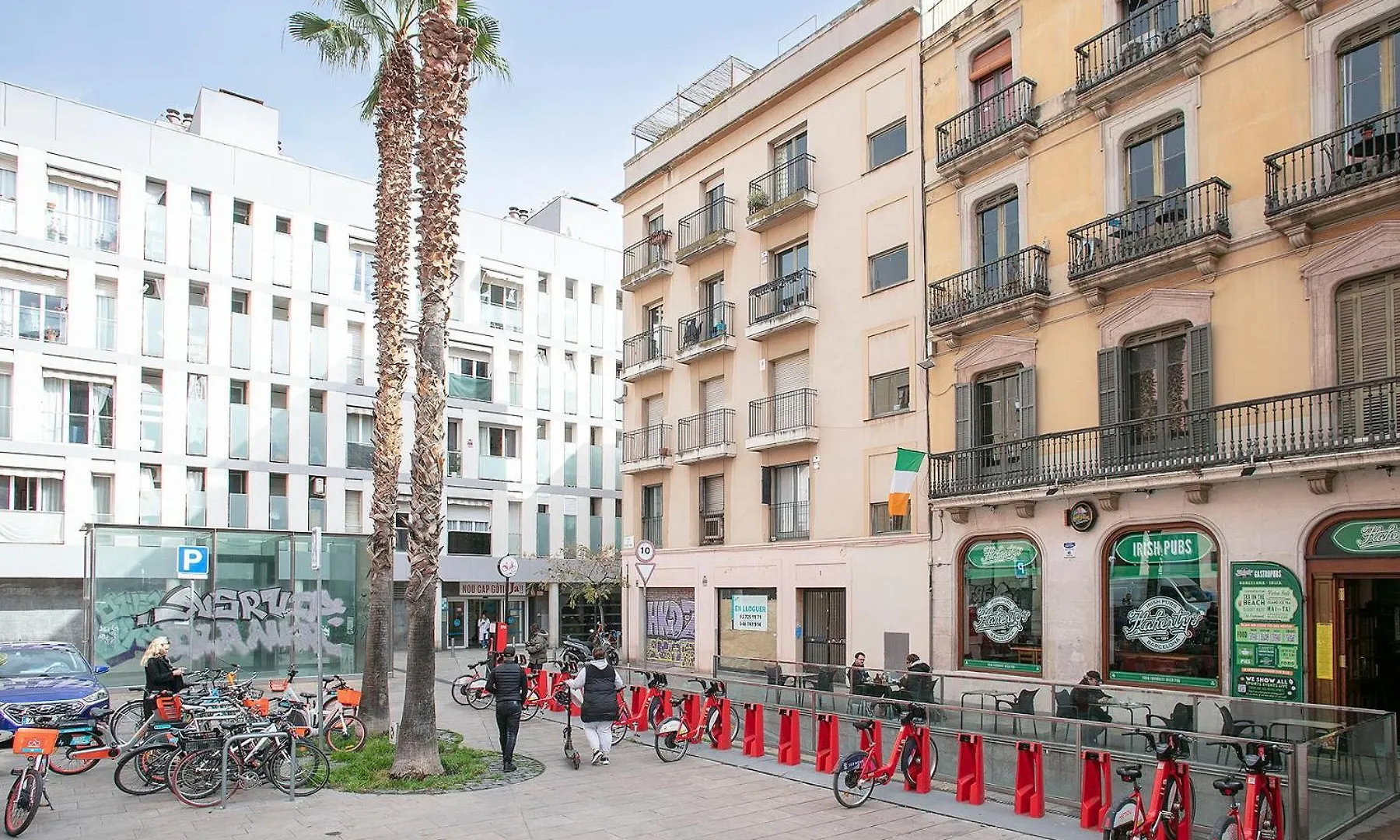 Heaven With A Garden At Las Ramblas Barcellona Spagna